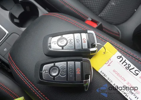 2025 Ford Escape St-Line from USA, damaged, VIN 1FMCU0MZ5SUA32170